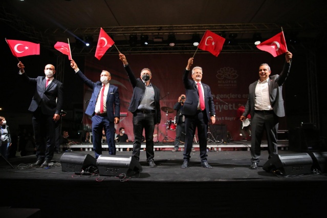 Nilüfer’de yürekler Cumhuriyet için attı