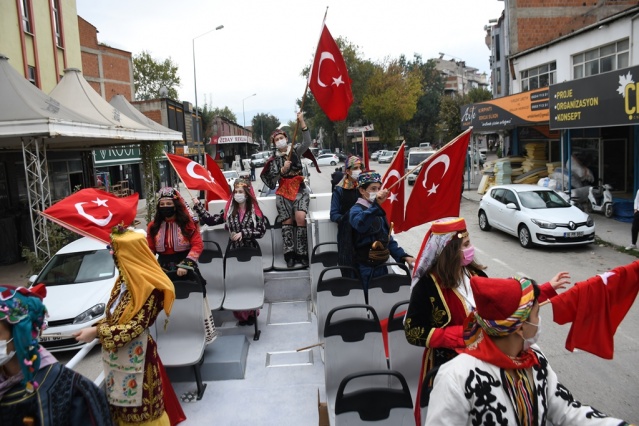 Cumhuriyet coşkusu tüm şehri sardı