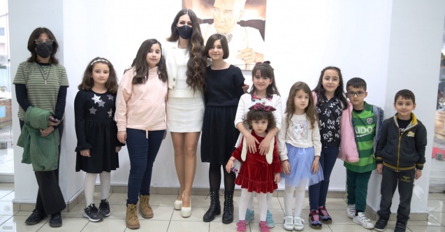 Nilüferli minik ressamların sergisi tam not aldı