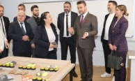 GESİAD’dan Kelesli çocuklara teknoloji desteği