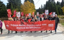 Uludağ’da yüzlerce kişi Cumhuriyetin izinde yürüdü