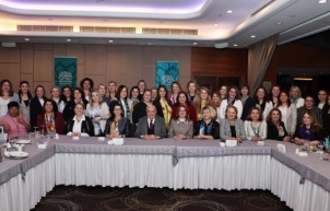 Başkan Şadi Özdemir kadınlarla iftarda buluştu