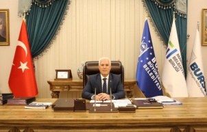 Fitch, Bursa’nın kredi notunu ‘Pozitif’e çıkardı