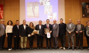 BUMİAD’dan “Atatürk Ve Cumhuriyet” konulu etkinlik