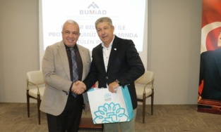 Başkan Özdemir Bumiad’da Nilüfer’i anlattı