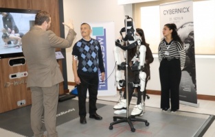 Cyber-Nöro Robotik Yürüme Teknolojisi tanıtıldı