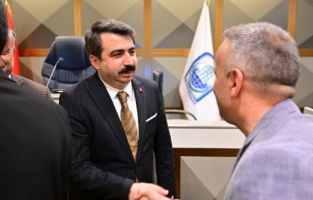 Başkan Oktay Yılmaz, belediye personeliyle bayramlaştı