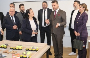 GESİAD’dan Kelesli çocuklara teknoloji desteği