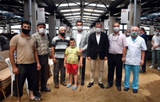 Dev tesis için esnaf ve vatandaştan hayır duası