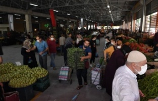 Semt pazarları modern tesislere taşınıyor