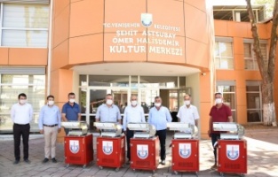 Başkandan köylere salça çıkarma makinesi