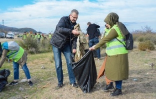 Karacabey Longozu köşe bucak temizlendi