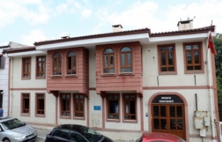 Mudanya sosyal tesisine kavuşuyor