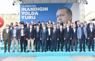 AK Parti Bursa'da İlçe Kongrelerini Tamamladı