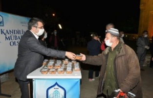 Başkan Yılmaz’dan ‘kandil’ ikramı