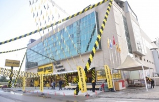 Bursa'nın en ucuz marketi açıldı!