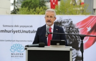 Erdem: Cumhuriyeti unutmayacağız, unutturmayacağız