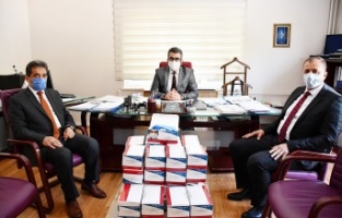 Yüz yüze eğitime 35 bin maske ve hijyen seti desteği