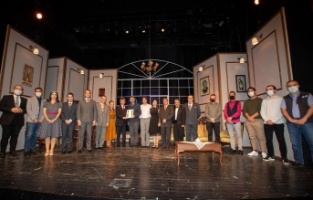 ‘Bir adam yaratmak’ sahnede