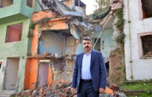 Mollaarap’ta kamulaştırılan binalar yıkılıyor