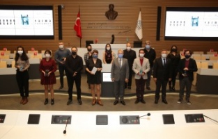 Türk tiyatrosu yeni eserler kazandı