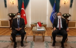 Endonezya, Bursa ile işbirliği peşinde