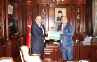 İlk Ziyaret Vali Canbolat’a