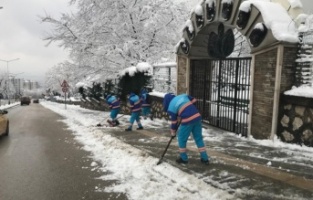 Yıldırım’da kar timi 7/24 görev başında