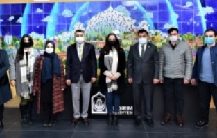 BTÜ’den Uyumayan Kütüphane’ye tam not