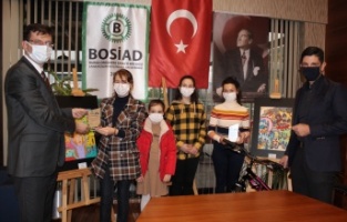 Kadın erkek eşitliğini resimle anlattılar