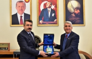 Komşu’dan Uyumayan Kütüphane’ye ziyaret