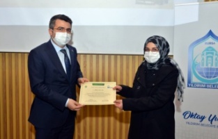 Yazarlık atölyesi mezunlarına sertifika