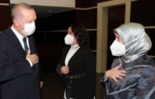 AK kadınlar Vekil Gözgeç'e emanet