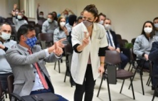 Bursa Büyükşehir’de hizmet bir işarete bakar