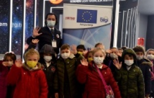 Çocuklar GUHEM’de astronot kıyafeti giydi, uçak kullandı