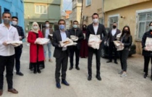 AK Gençler Ramazan sevincini paylaşıyor