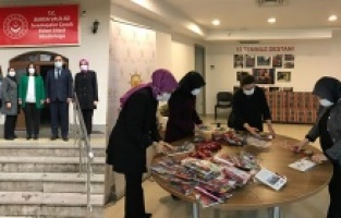 AK Parti Bursa İl Kadın Kolları Sevgi Evini ziyaret etti