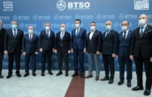 Bakan Karaismailoğlu: “İş dünyamızın her zaman yanındayız”