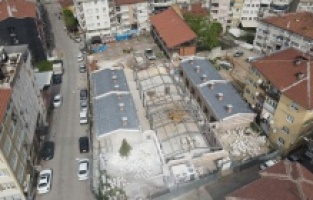 Bursa'da Molla Yegan Medresesi’nde yol yarılandı