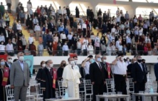 BUÜ’den sağlık ordusuna yeni neferler