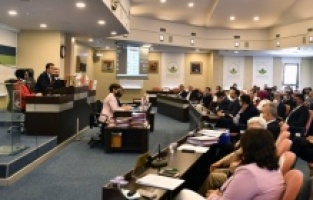 Mecliste Gündem Ovaakça ve Kurban Bayramı