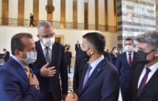 Mecliste Karacabey rüzgârı esti