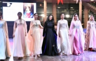 Şehr-i Sultan Defilesi Büyüledi