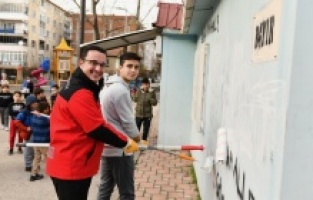Genç başkandan gençlere efsane hareket!