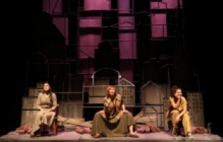 İBB Şehir Tiyatroları Nilüfer’de sahne aldı