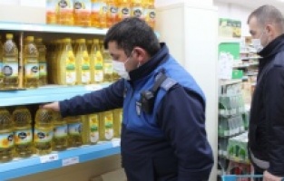 Karacabey'deki marketlerde gıda denetimleri sürüyor