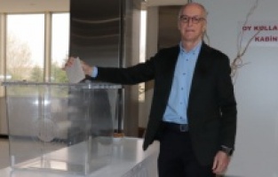 UHKİB Başkanı Nüvit Gündemir  güven tazeledi