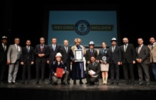 124 saatlik dünya rekoru