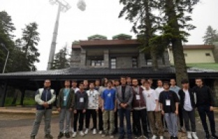 Başarılı öğrenciler zirvede motivasyon kampında