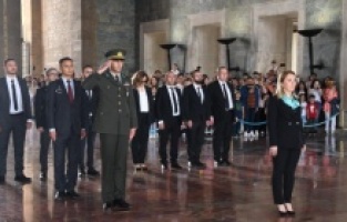 TEKSİDER'den Anıtkabir'e ziyaret